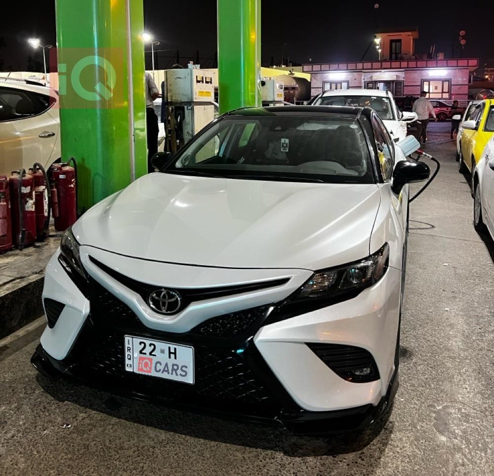 تۆیۆتا کامری